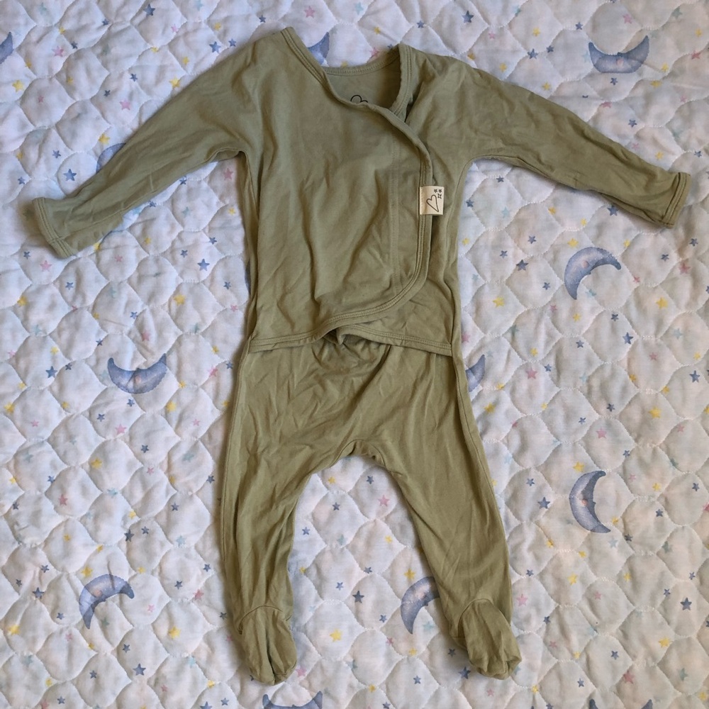 Bonsie Olive Green sleeper